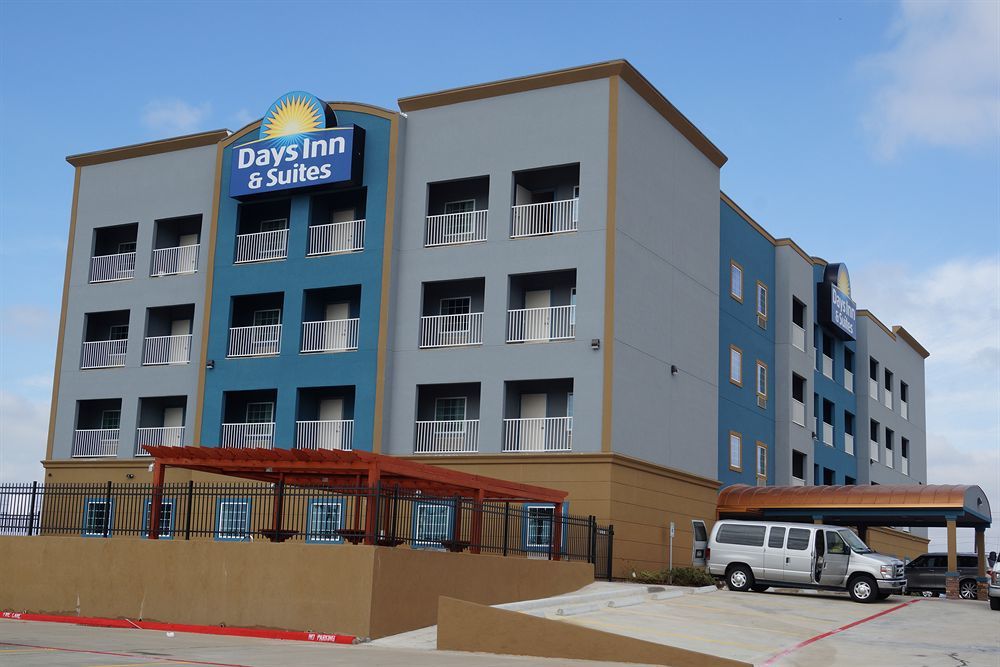 Days Inn & Suites By Wyndham Galveston West/Seawall Exterior photo